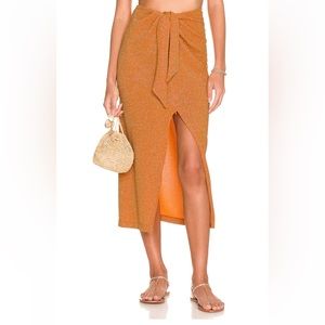 🧡🔥Beach Riot x Revolve Skirt. Perfect for a pool party or summer date night.